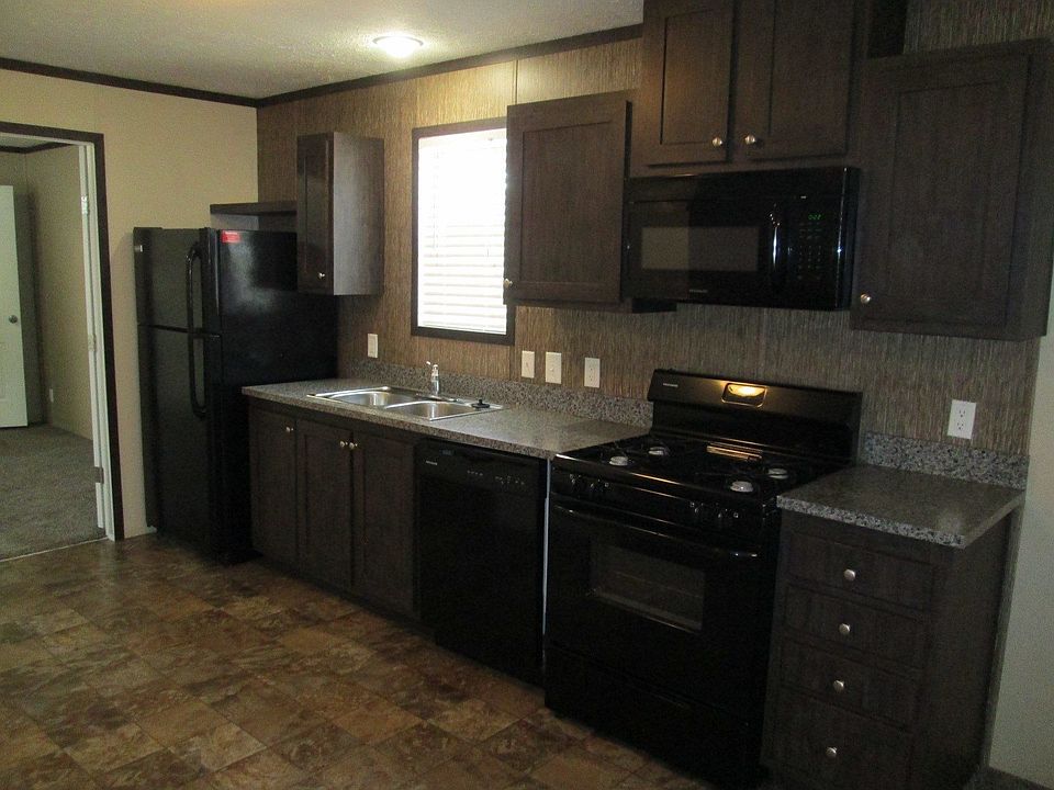 1st image of 1135 W Superior St #305