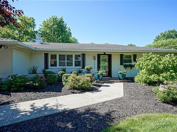 2nd image of 5415 E Skyridge Dr