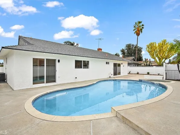 213 N Royal Pl, Anaheim, CA 92806