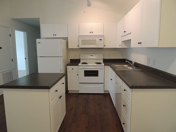 Modern floor plan and fixtures