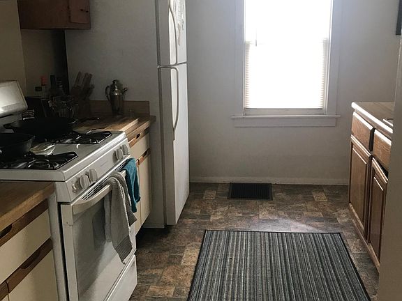 5th image of 2717 Mishawaka Ave