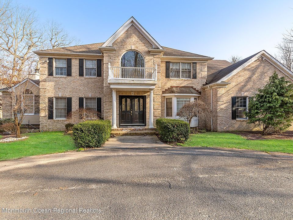 1st image of 1 Laurel Hill Ln