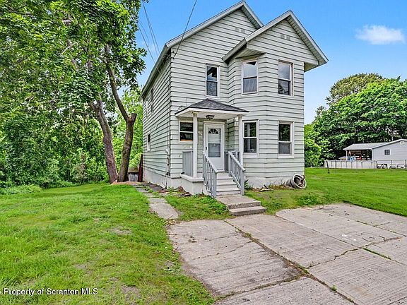 5th image of 103 Gordon Ave