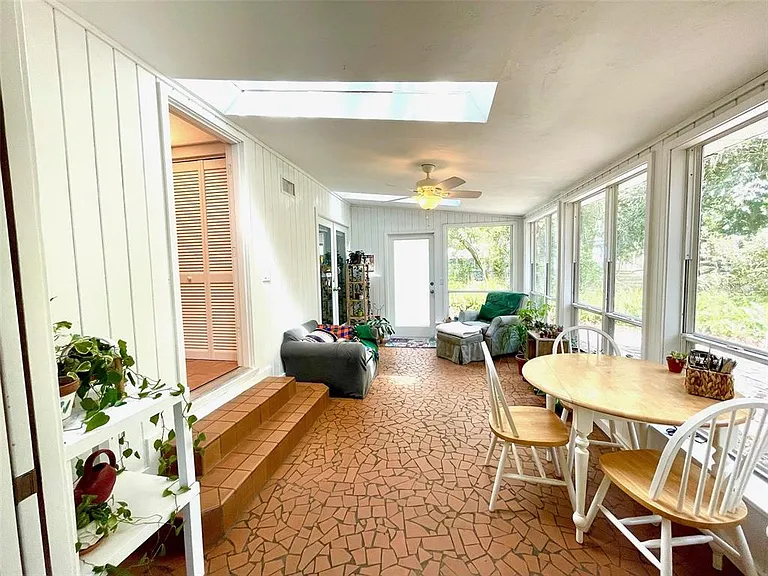 1723 NW 7th Ave — Photo 30