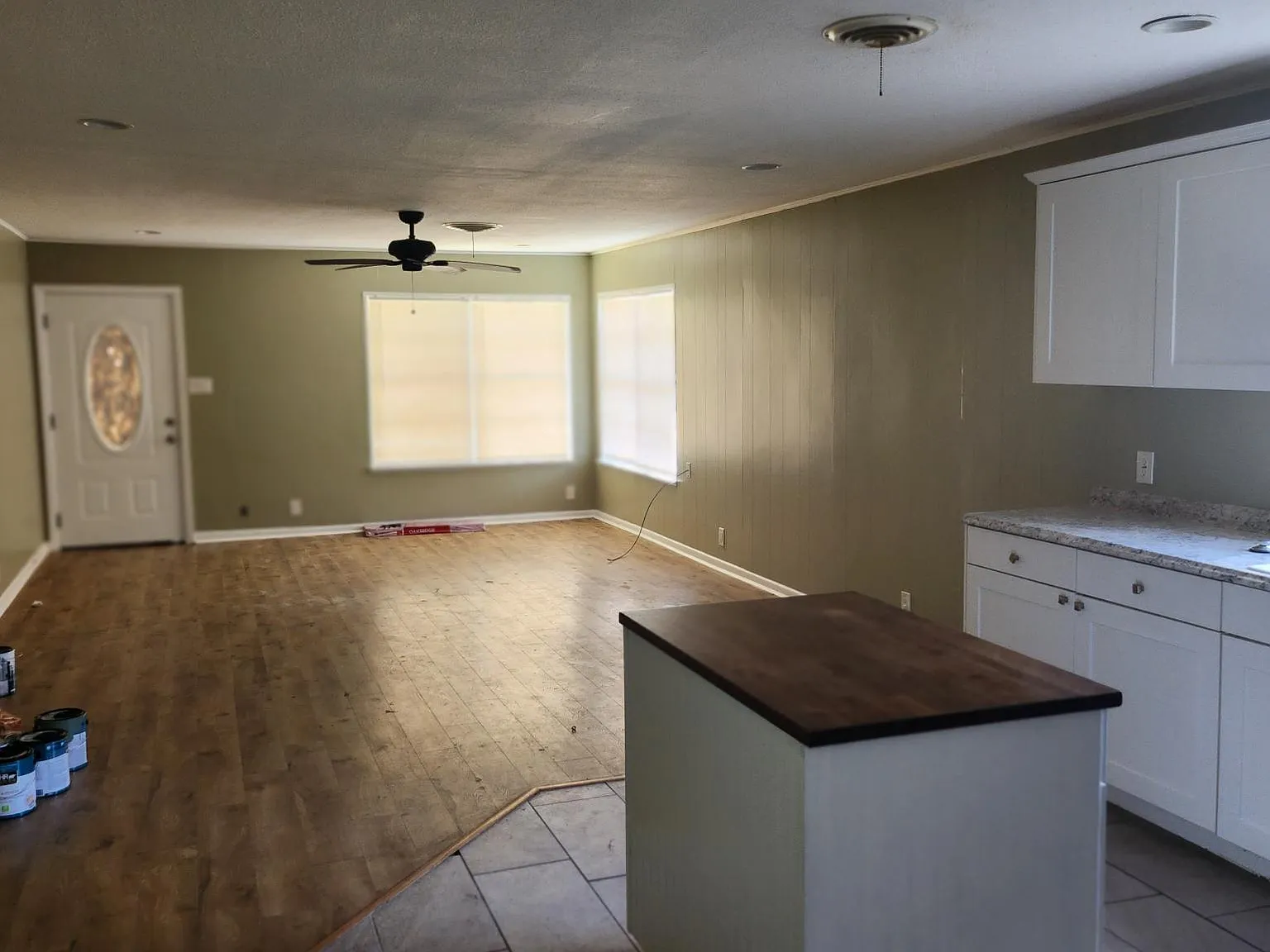 4 bed, 2025 sqft, $1,950 — Photo 2
