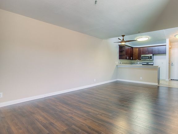 5th image of 7275 Franklin Ave APT 309