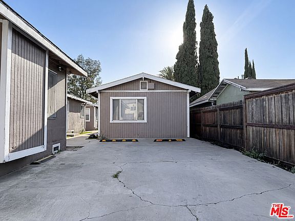 4th image of 740 Daisy Ave