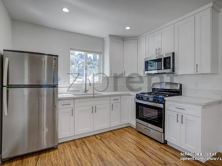 1917 Hyperion Ave — Photo 7