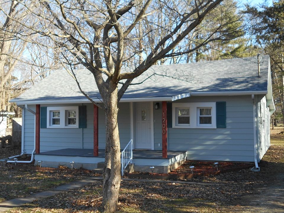 1200 S Brown Ave