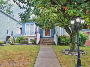 27 David St, Staten Island, NY 10308