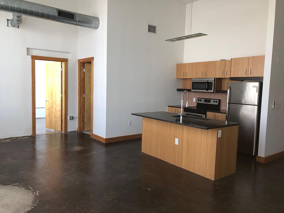 1st image of 900 Terminal Pl APT 231
