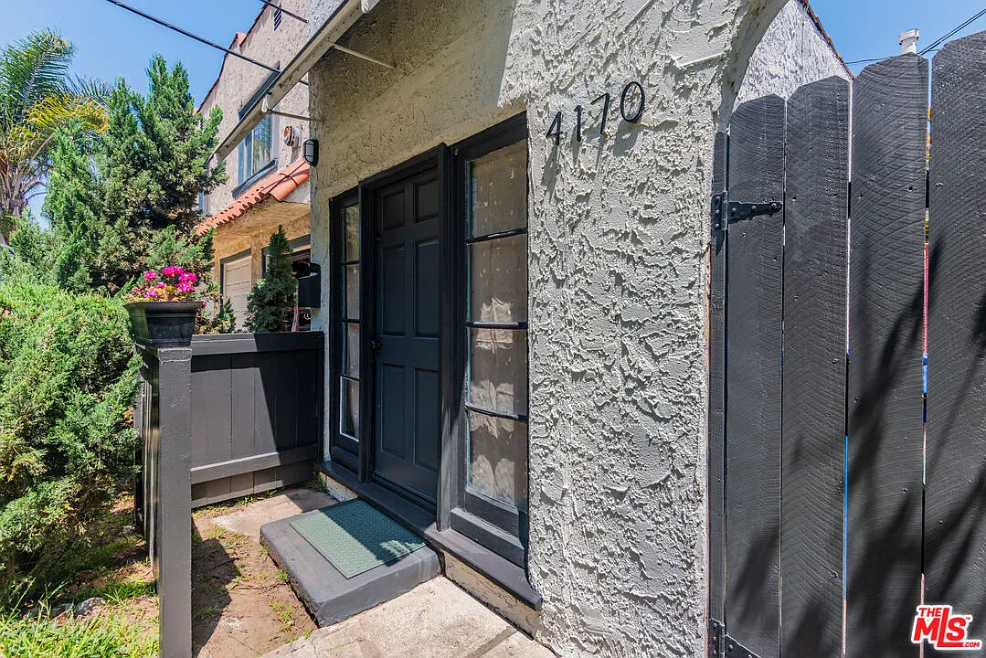 Studio, 1.0 bath, 325 sqft, $2,225 — Photo 3