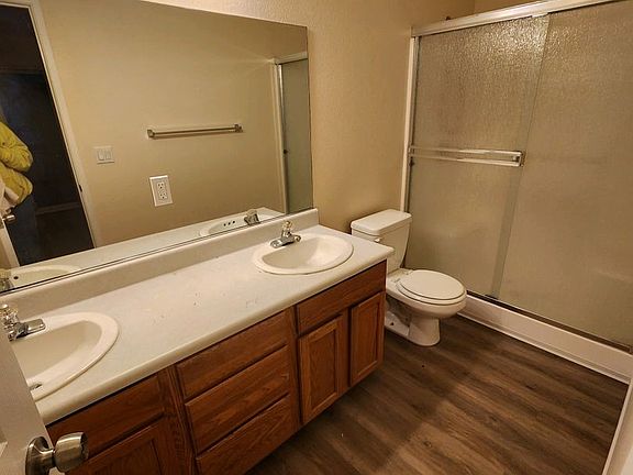 5th image of 144-148 Huntley Ave #148