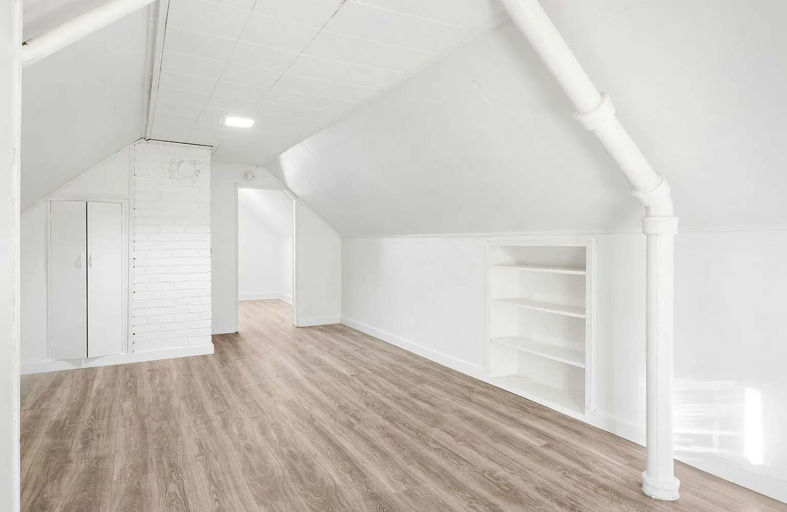 856 Wayside Road, Unit B — Photo 4