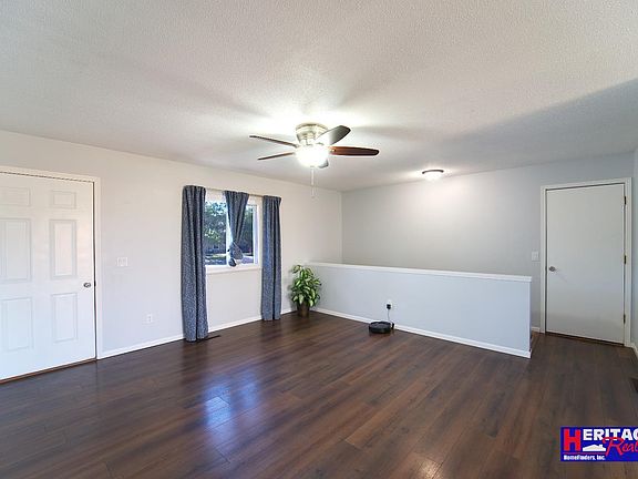 5th image of 310 Oldweiler Dr