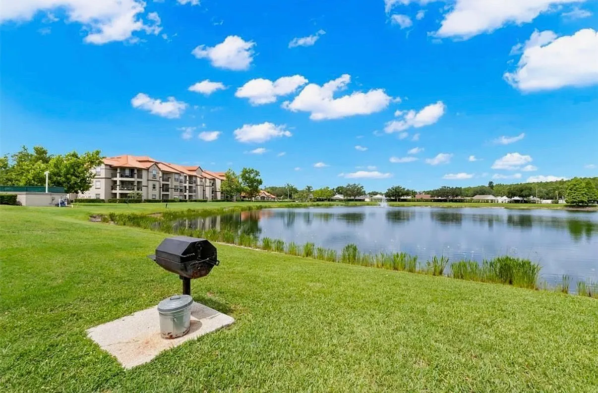 1 bed, 792 sqft, $1,550 — Photo 2