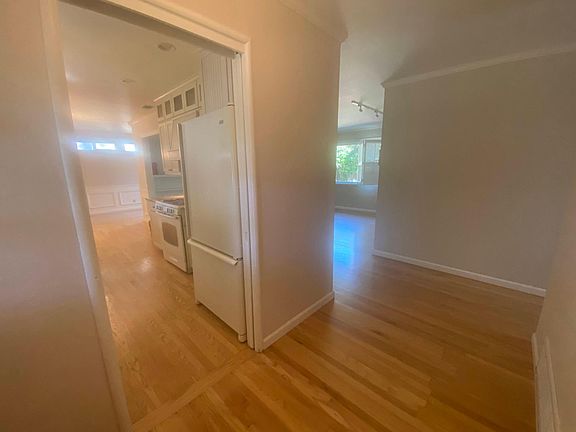 4th image of 720 Mulberry Ln