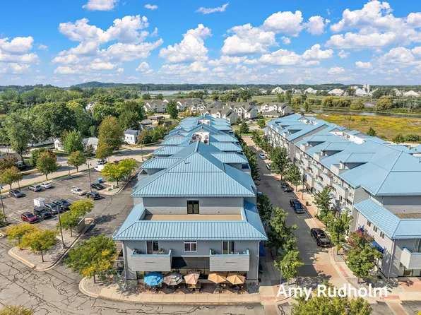 529 Miller Dr Unit 214, Grand Haven, MI 49417