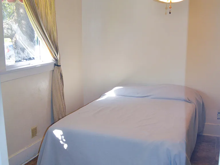 610 Lindaraxa Park — Photo 10