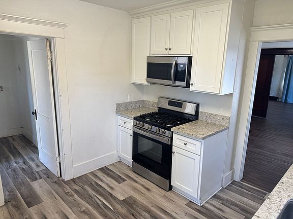 4th image of 241 W 8th St