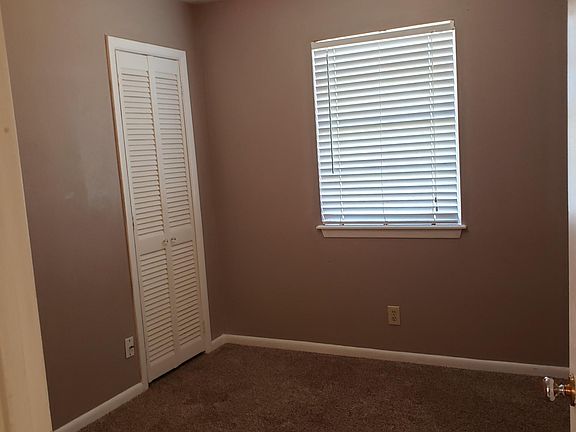 5th image of 1737 Walker Dr