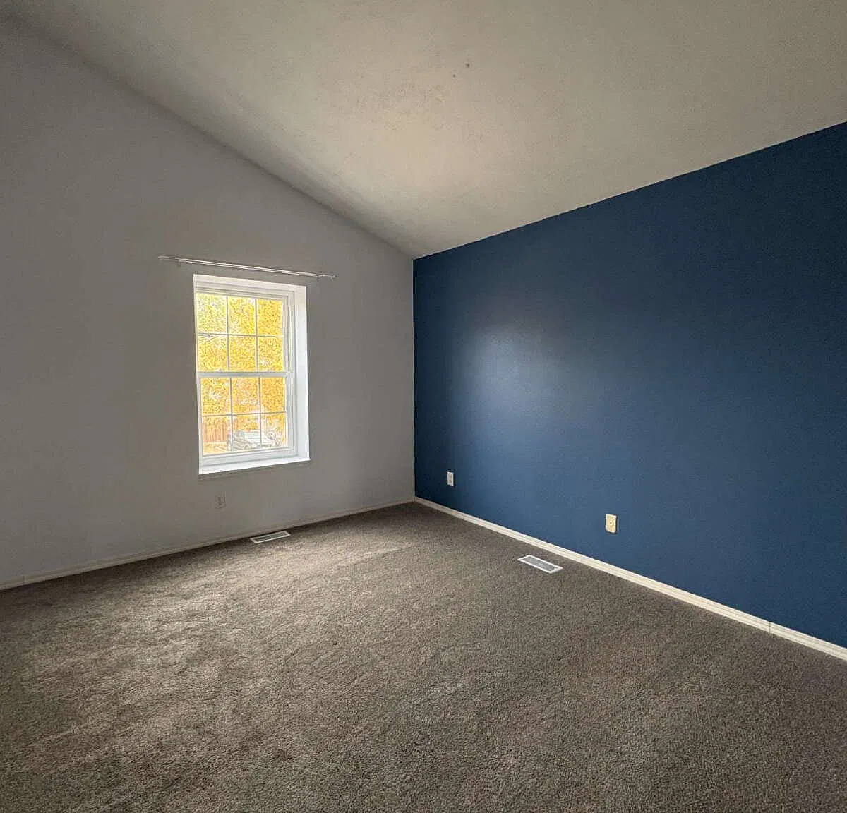 3 bed, 2.0 bath, $1,995 — Photo 4