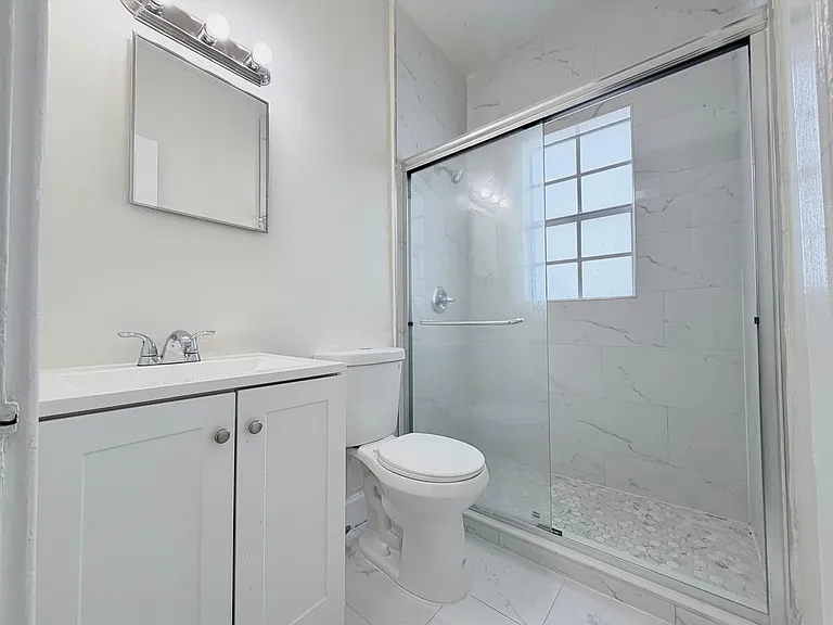 Park Place Apartments — Photo 15