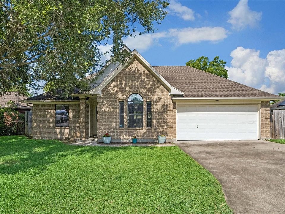 1st image of 4607 Julia Ln
