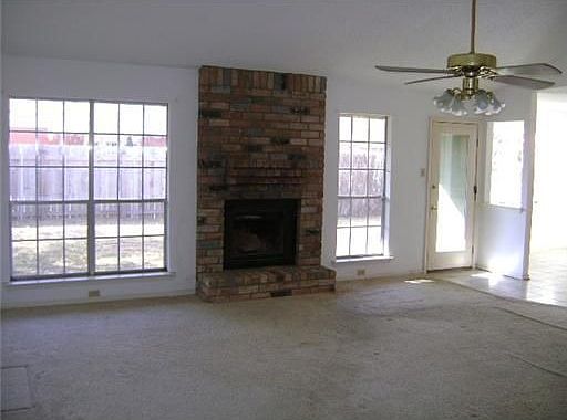4th image of 513 Aurora Oaks Dr