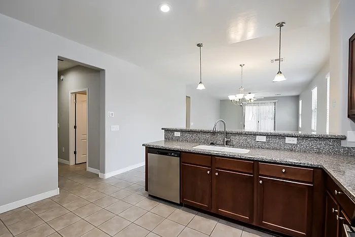 333 W Calle Matraca — Photo 6