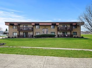 937 E Division St APT 1A, Lockport, IL