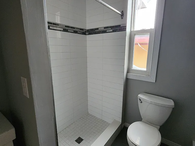 342 Somerset St E #B — Photo 21