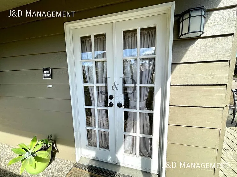 1762 Hornblend St #A — Photo 16