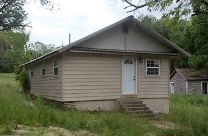 1st image of 221 Madison 2490 End