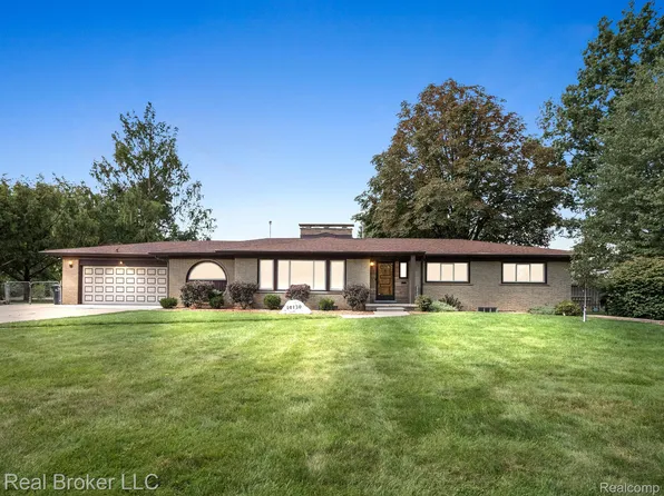 10130 Reeck Rd, Allen Park, MI 48101