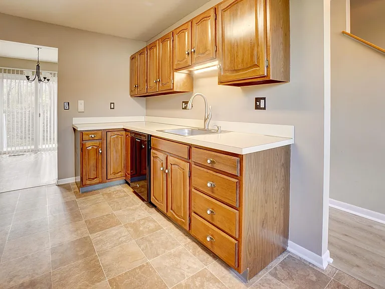 165 Pheasant Ln — Photo 12