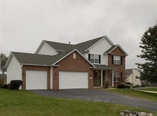 645 Merrion Rd, Roscoe, IL 61073