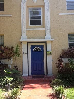 1st image of 136 NE 46th St APT 1