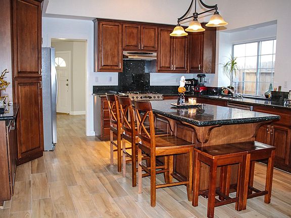 2nd image of 12252 Summerbreeze Ln