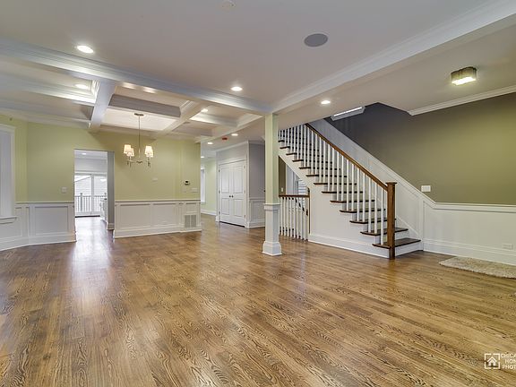 5th image of 4740 N Maplewood Ave