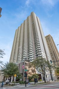 6033 N Sheridan Rd APT 15L, Chicago, IL, 60660