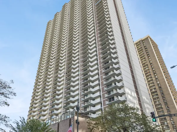 6033 N Sheridan Rd APT 15L, Chicago, IL 60660