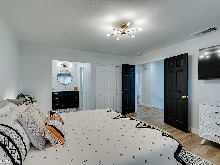2000 Springview Dr — Photo 12