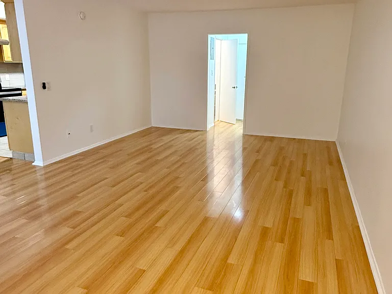 1138 Hacienda Place — Photo 9