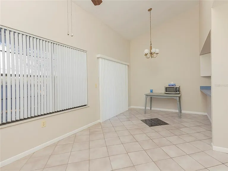 4356 SW 20th Ln — Photo 4