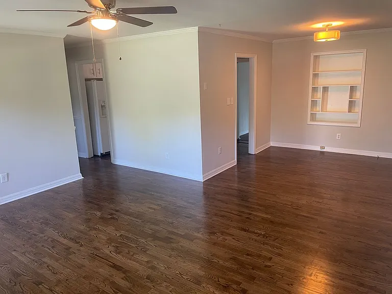 224 Wood Dale Dr — Photo 3