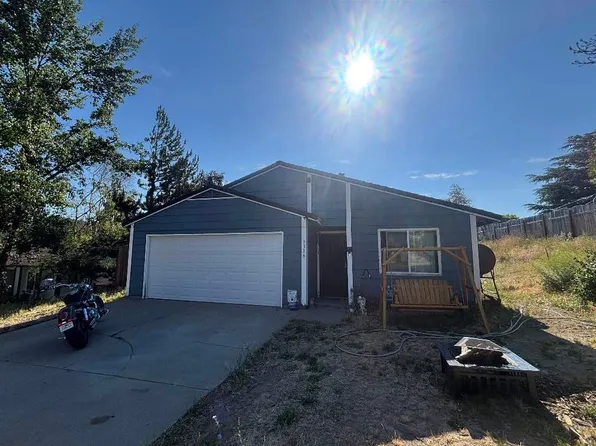 1336 Comstock Dr, Yreka, CA 96097