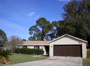 33906 Lincoln Rd, Leesburg, FL 34788