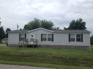 1524 N 4th St, Neodesha, KS 66757