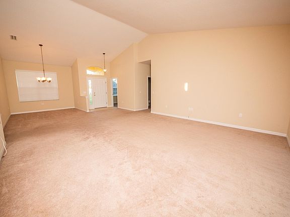4th image of 2889 Seymore St